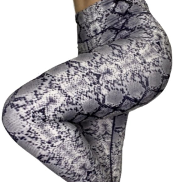 NM Sport Nicole Miller Designer Line High Rise Legging in Python Snake Print - Picture 1 of 5